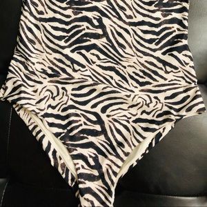 FOREVER 21 BATHING SUIT